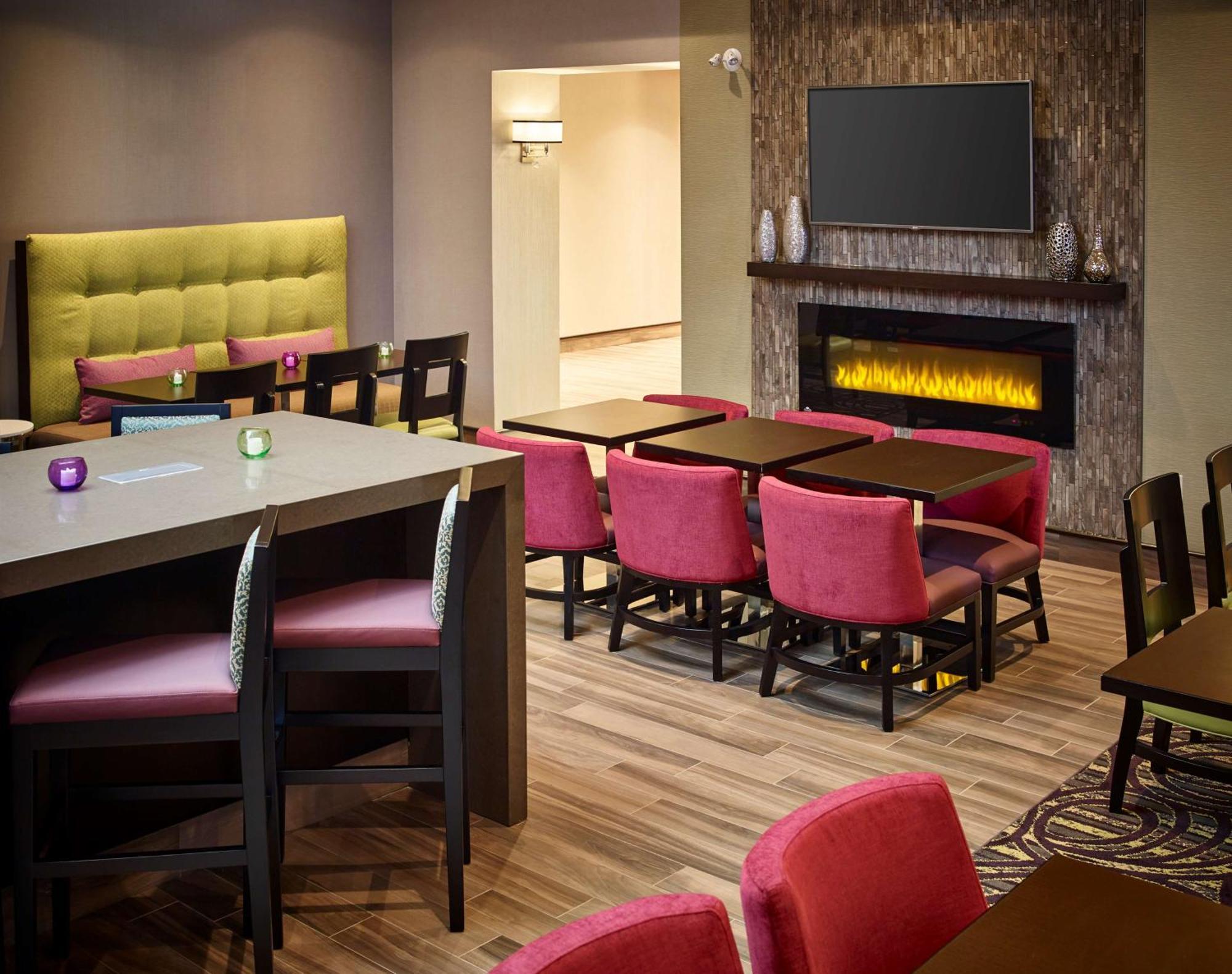 Hampton Inn By Hilton Тимминс Экстерьер фото