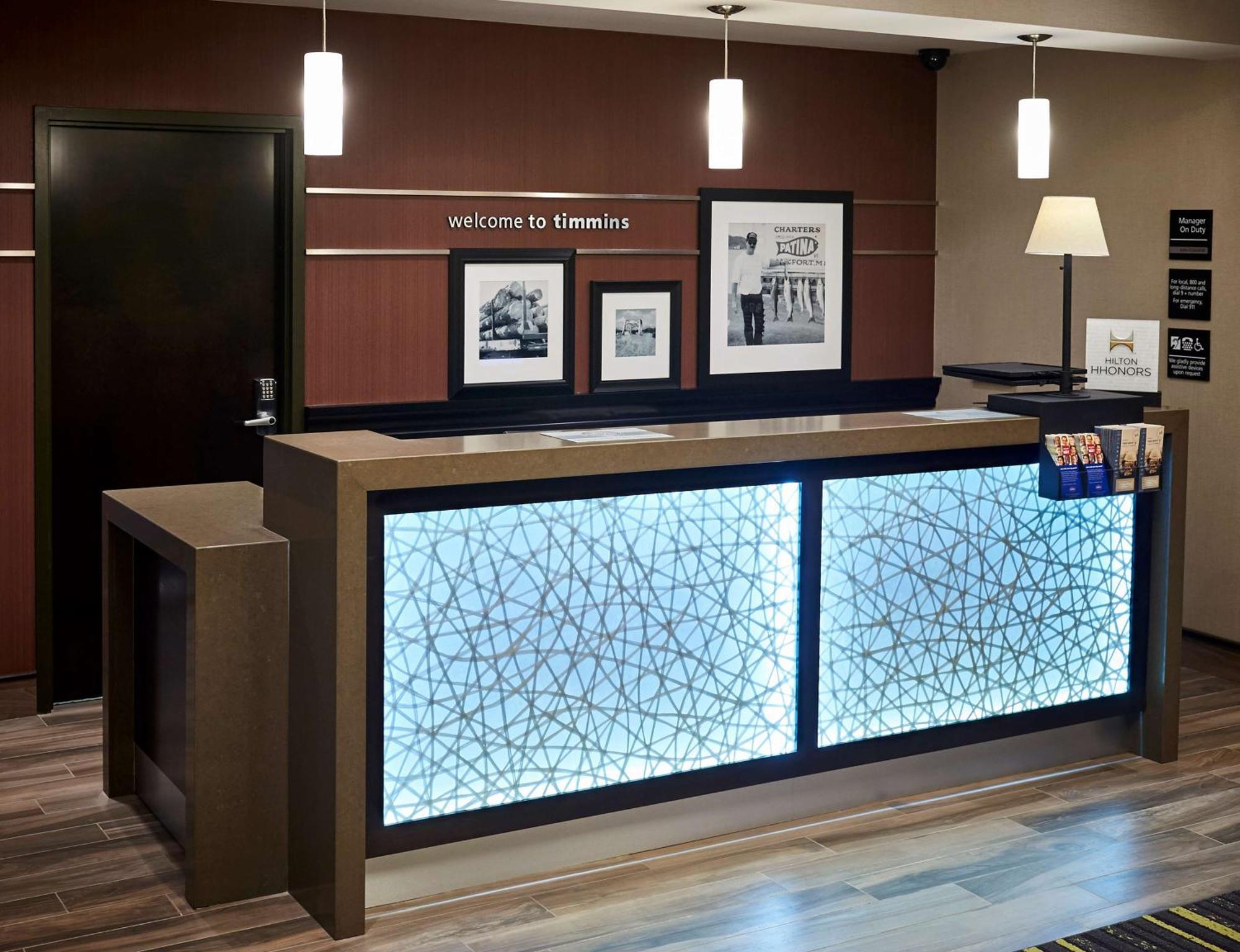 Hampton Inn By Hilton Тимминс Экстерьер фото